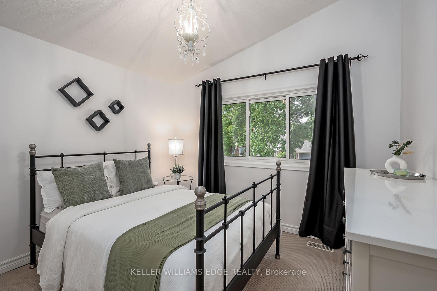 Photo 23 of 280 Penn Drive, Burlington, Roseland — HOMEH