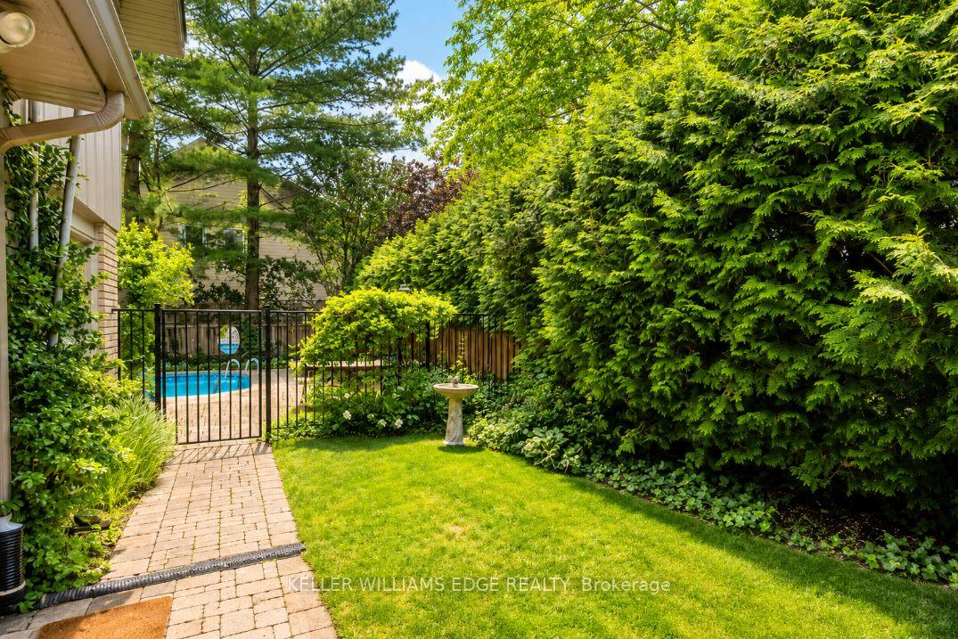 Photo 35 of 280 Penn Drive, Burlington, Roseland — HOMEH