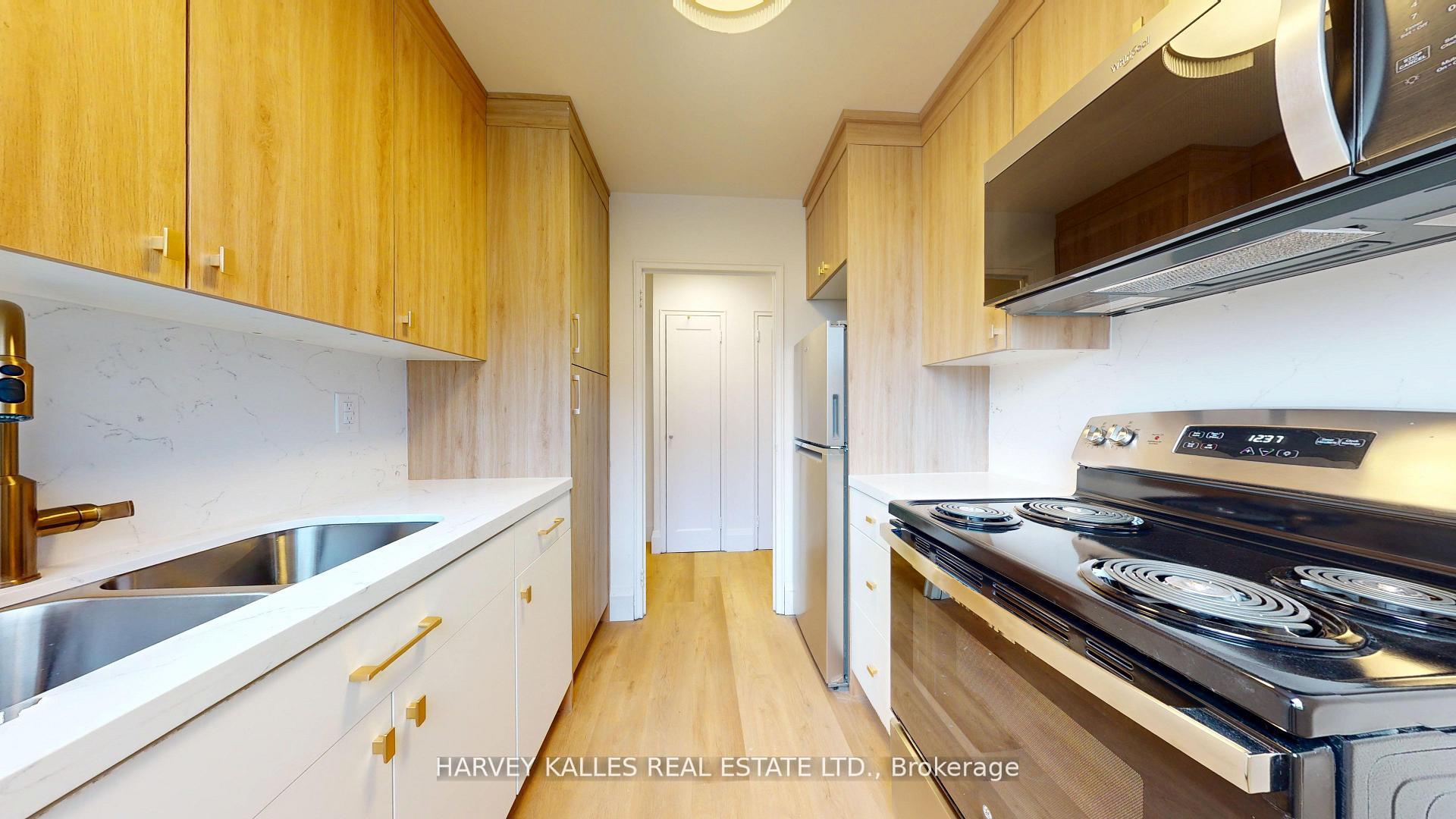 Photo 5 of Unit 13, 1 Marquette Avenue, Toronto, Englemount-Lawrence — HOMEH