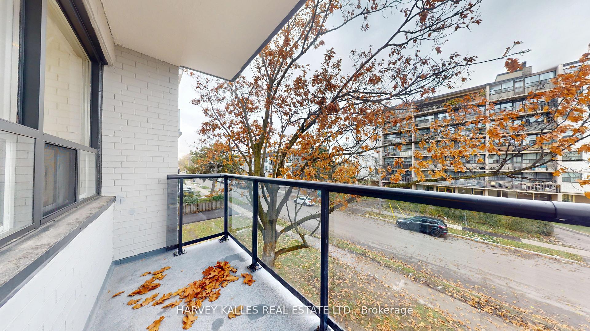 Photo 11 of Unit 13, 1 Marquette Avenue, Toronto, Englemount-Lawrence — HOMEH