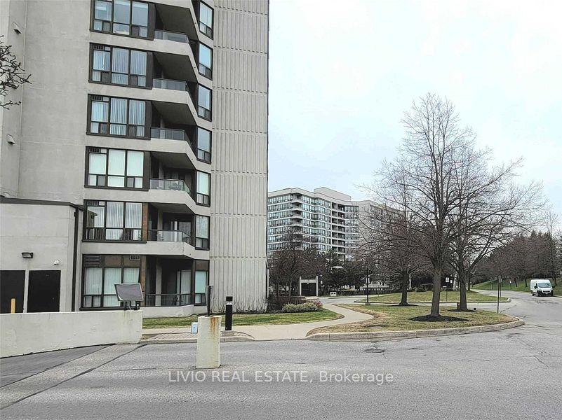 Photo 3 of Unit 310, 10 Laurelcrest Street, Brampton, Queen Street Corridor — HOMEH