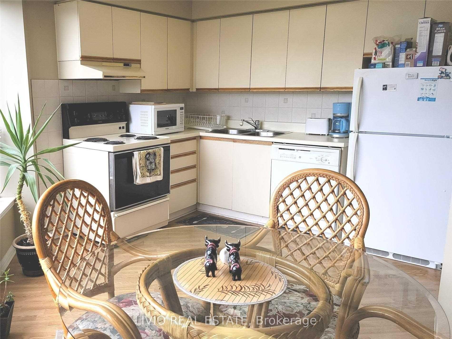 Photo 9 of Unit 310, 10 Laurelcrest Street, Brampton, Queen Street Corridor — HOMEH