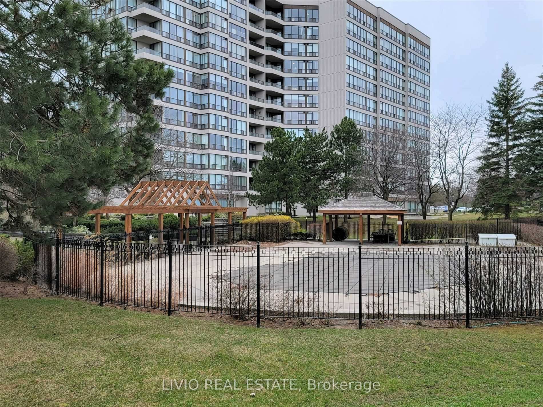 Photo 20 of Unit 310, 10 Laurelcrest Street, Brampton, Queen Street Corridor — HOMEH