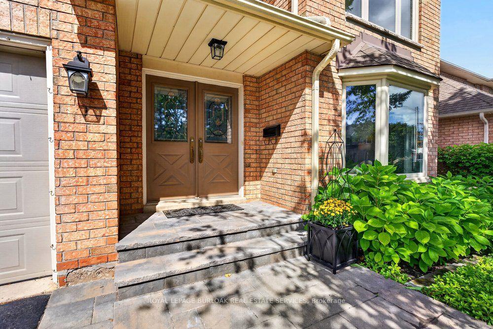 Photo 3 of 3205 Tania Crescent, Burlington, Headon — HOMEH