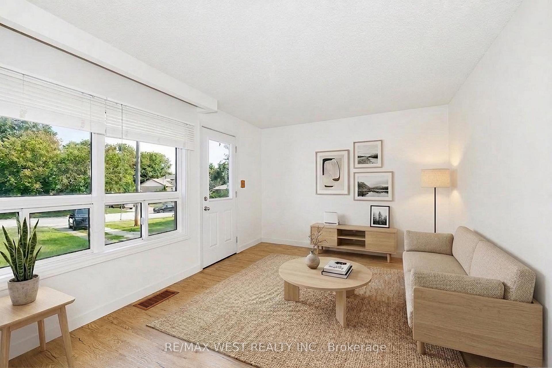 Photo 4 of 489 Dean Avenue, Oshawa, Central — HOMEH