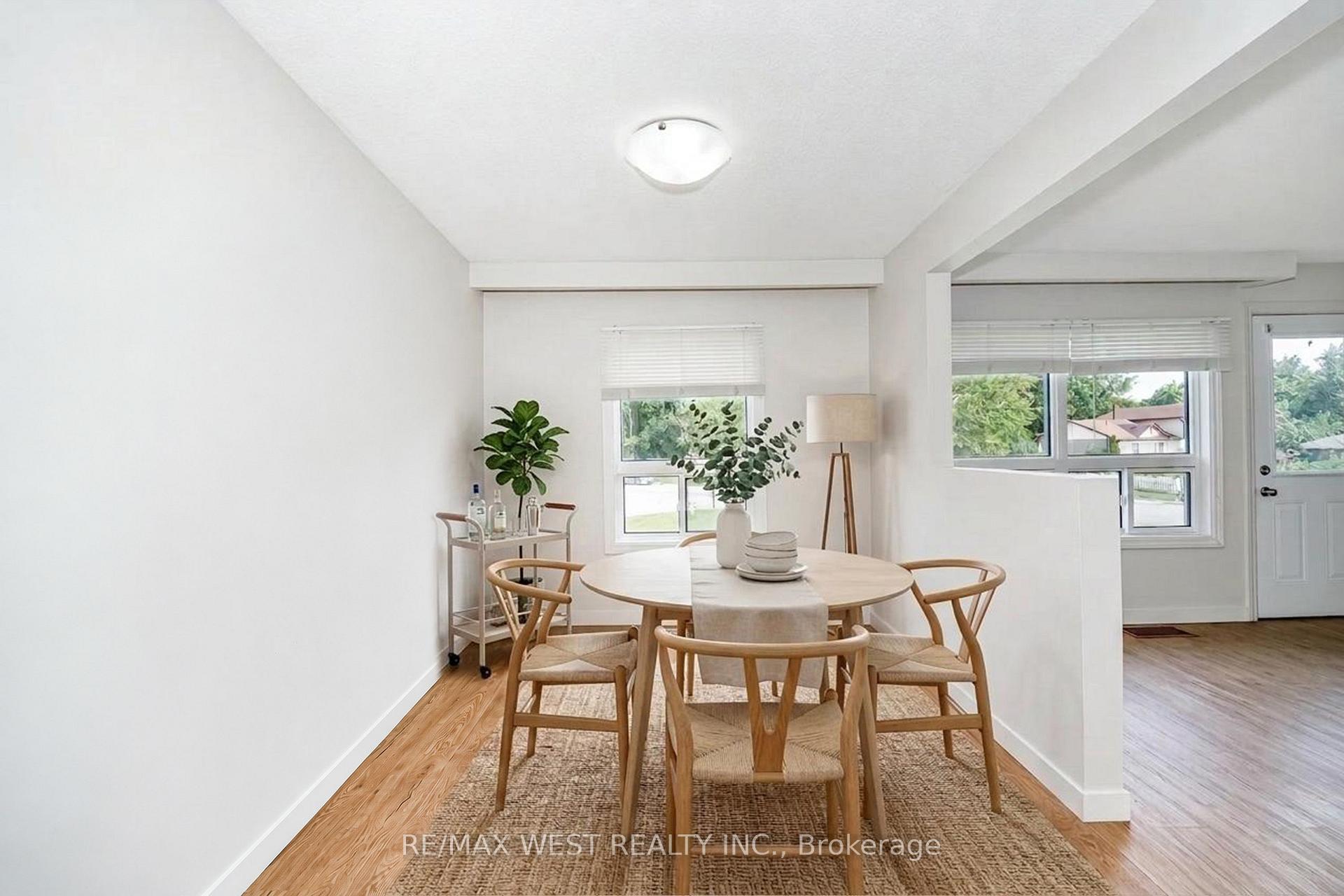 Photo 5 of 489 Dean Avenue, Oshawa, Central — HOMEH