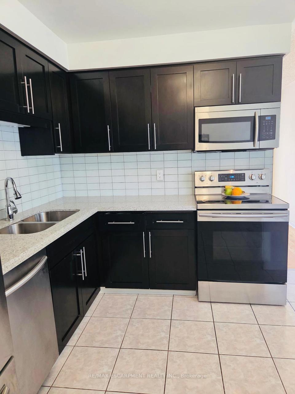 Photo 17 of Unit 38, 38 Elora Drive, Hamilton, Fessenden — HOMEH