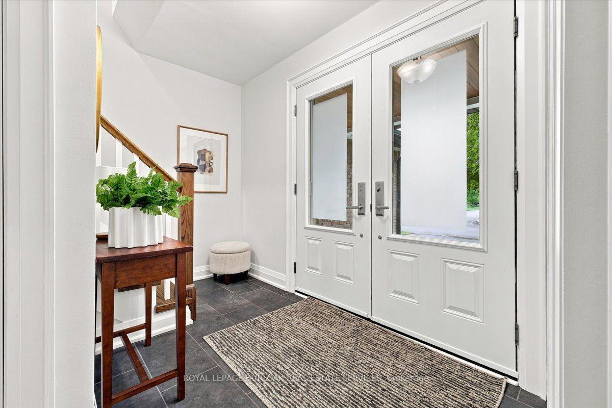 Photo 6 of 4430 Hawthorne Drive, Burlington, Shoreacres — HOMEH