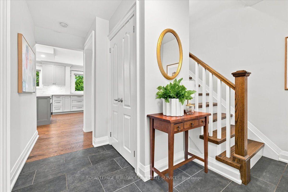 Photo 7 of 4430 Hawthorne Drive, Burlington, Shoreacres — HOMEH