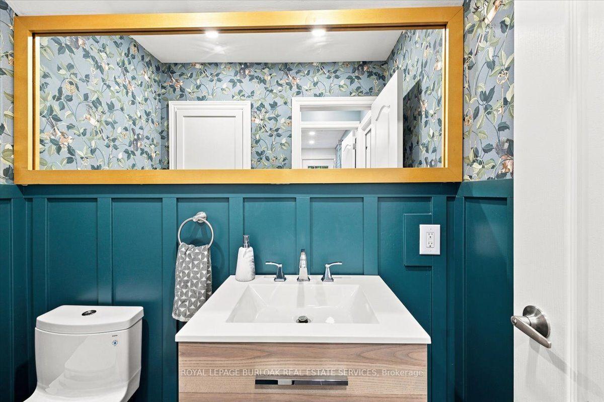 Photo 19 of 4430 Hawthorne Drive, Burlington, Shoreacres — HOMEH