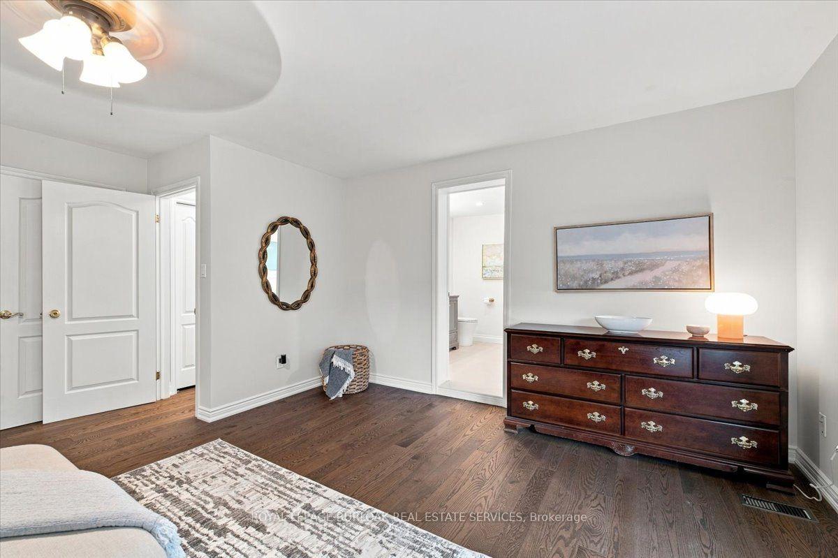 Photo 23 of 4430 Hawthorne Drive, Burlington, Shoreacres — HOMEH