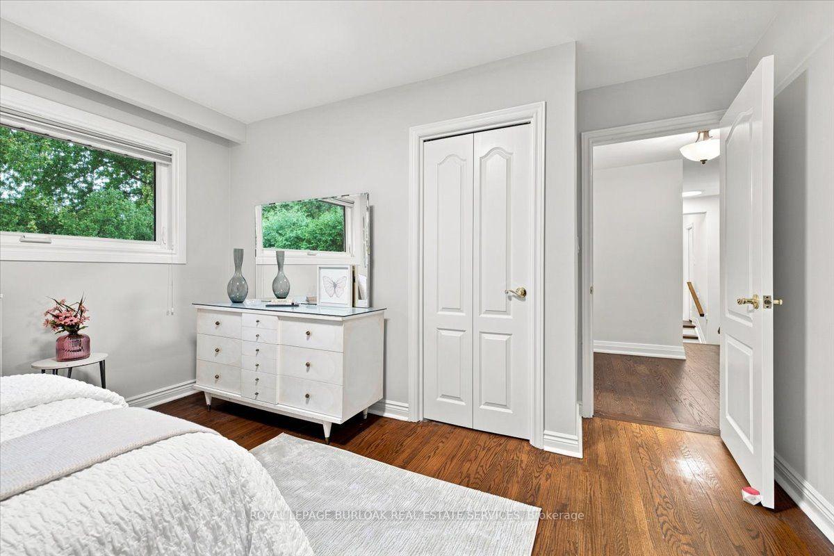 Photo 29 of 4430 Hawthorne Drive, Burlington, Shoreacres — HOMEH