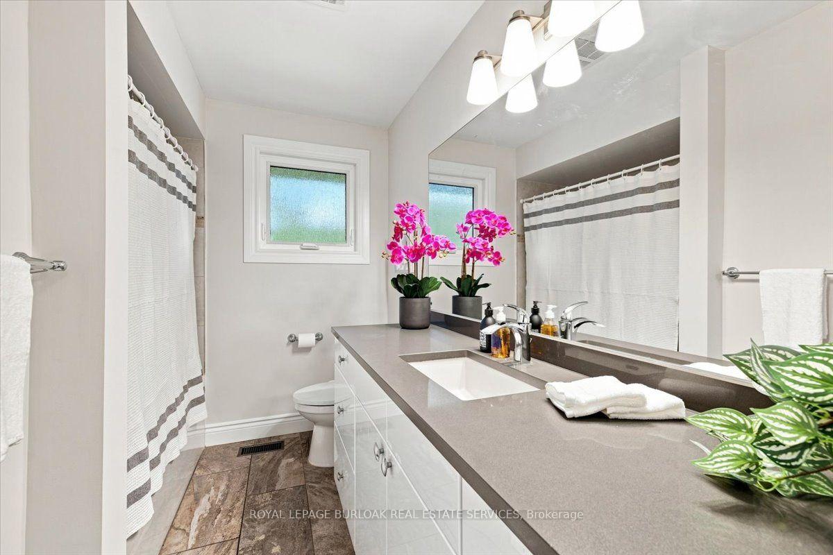 Photo 32 of 4430 Hawthorne Drive, Burlington, Shoreacres — HOMEH