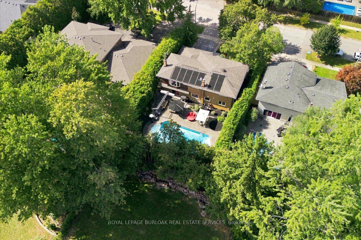 Photo 44 of 4430 Hawthorne Drive, Burlington, Shoreacres — HOMEH