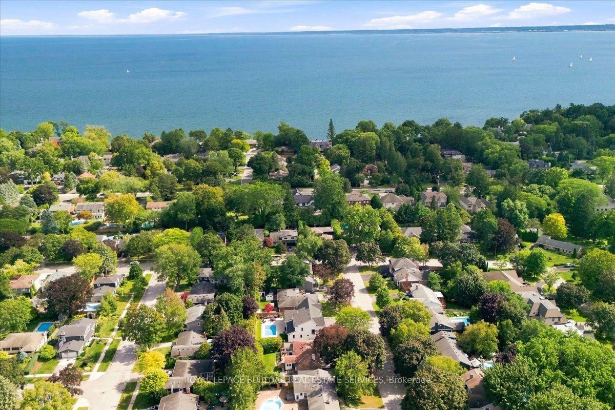 Photo 46 of 4430 Hawthorne Drive, Burlington, Shoreacres — HOMEH