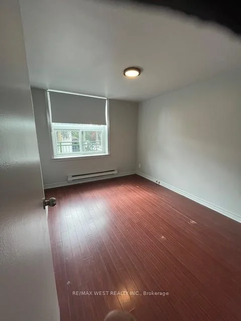 Photo 2 of Unit 2, 932 Dundas Street, Toronto, Trinity-Bellwoods — HOMEH