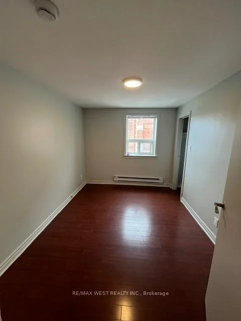 Photo 5 of Unit 2, 932 Dundas Street, Toronto, Trinity-Bellwoods — HOMEH