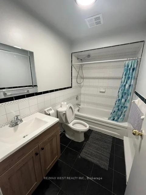 Photo 8 of Unit 2, 932 Dundas Street, Toronto, Trinity-Bellwoods — HOMEH