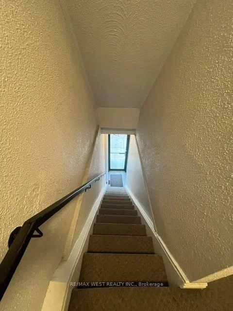 Photo 10 of Unit 2, 932 Dundas Street, Toronto, Trinity-Bellwoods — HOMEH