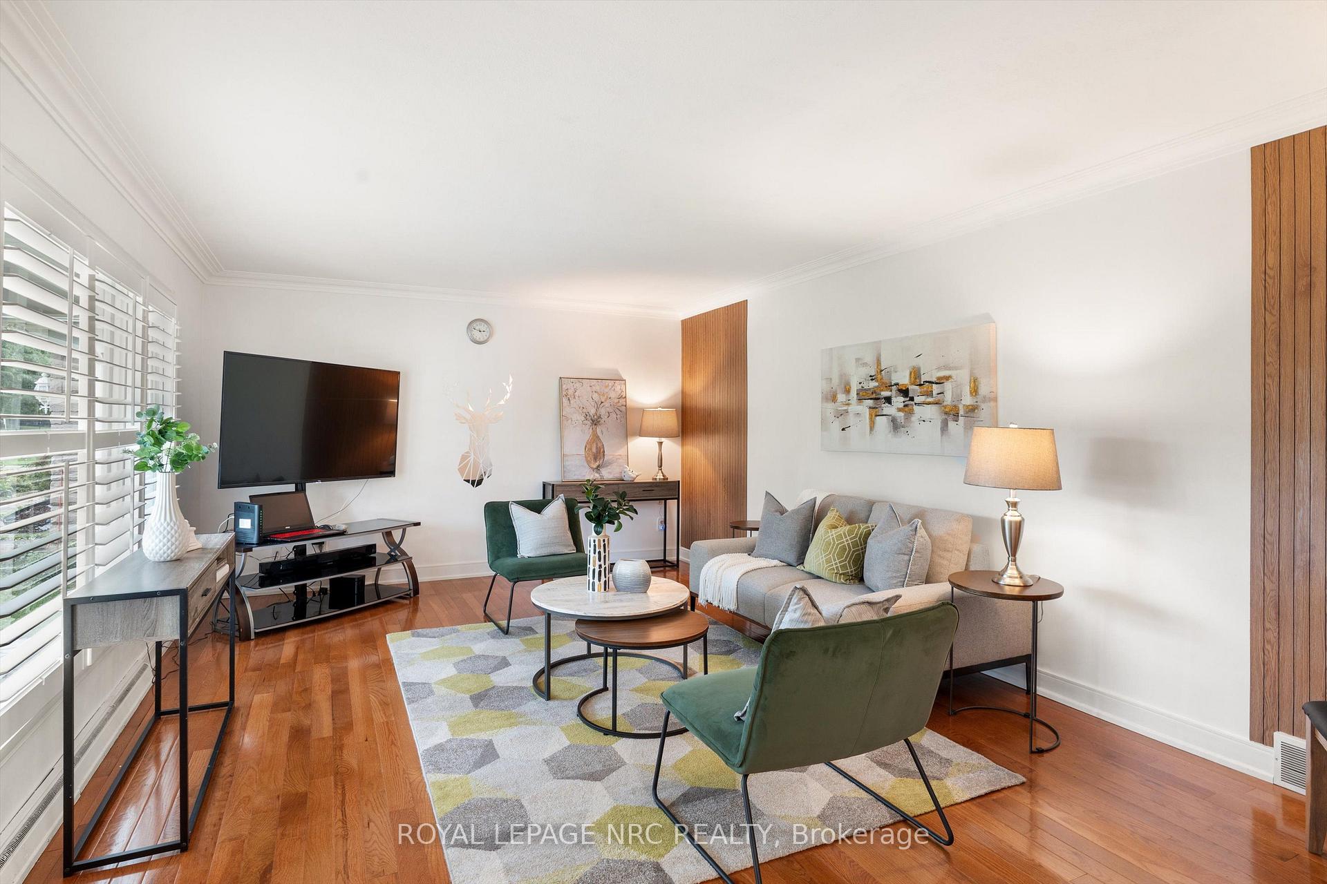 Photo 5 of 46 Adelene Crescent, St. Catharines, Glendale/Glenridge — HOMEH