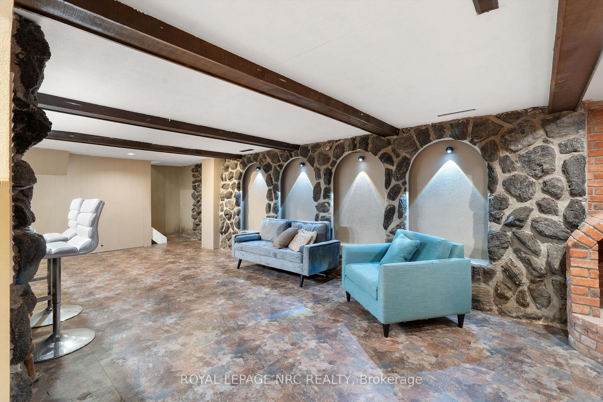 Photo 36 of 46 Adelene Crescent, St. Catharines, Glendale/Glenridge — HOMEH