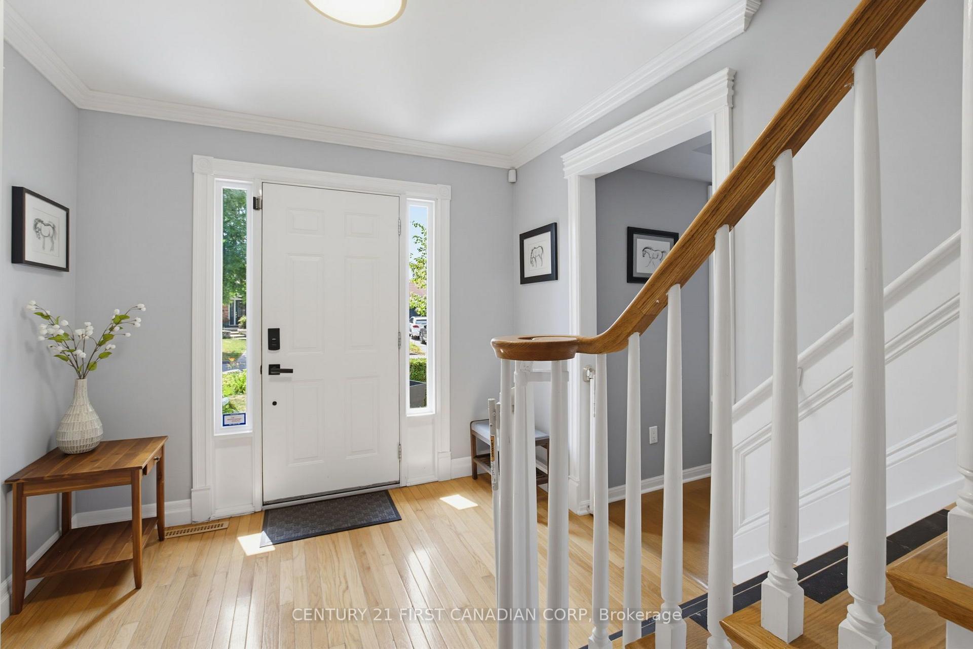 Photo 2 of 8 Meridene Crescent E, London, North G — HOMEH