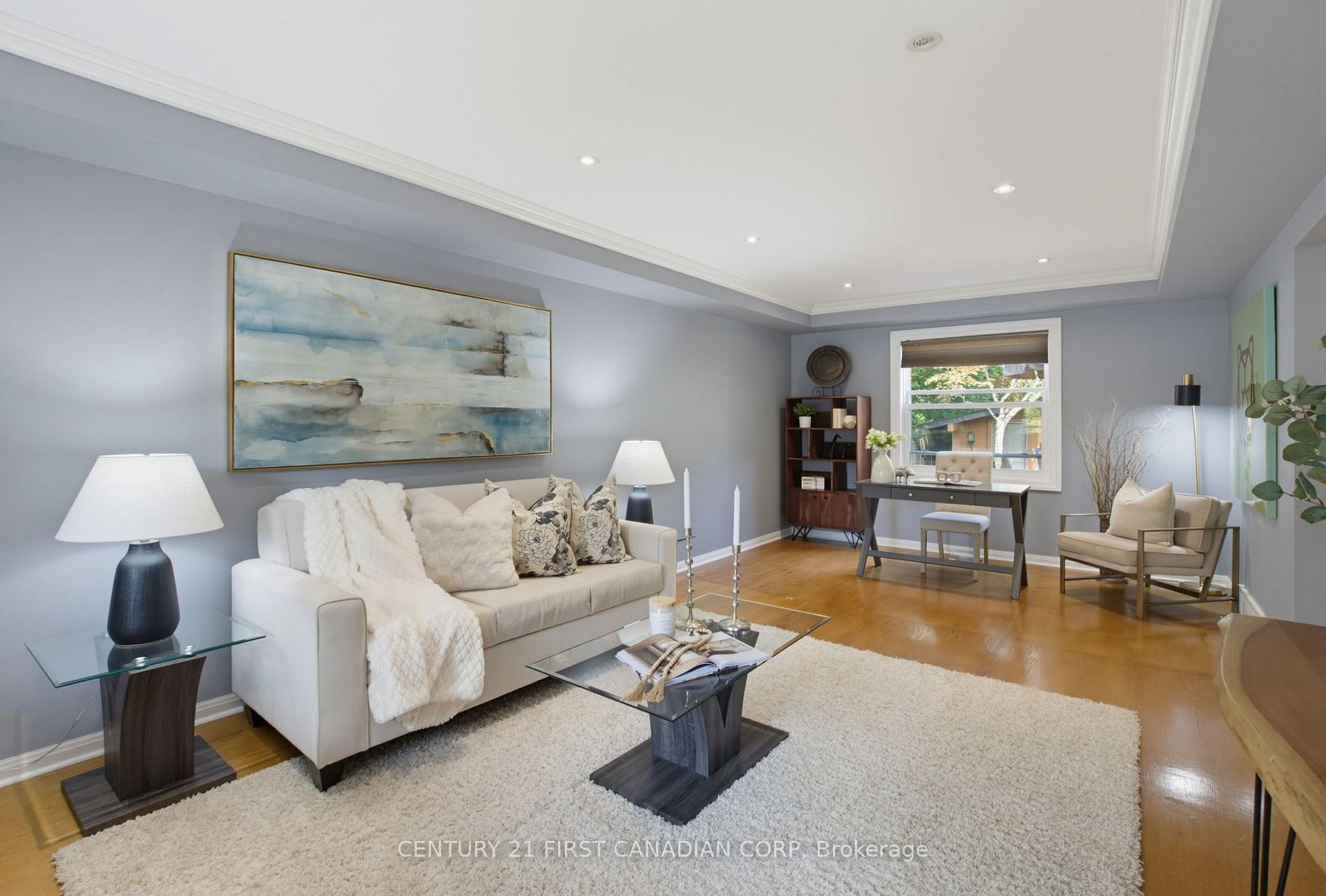Photo 4 of 8 Meridene Crescent E, London, North G — HOMEH