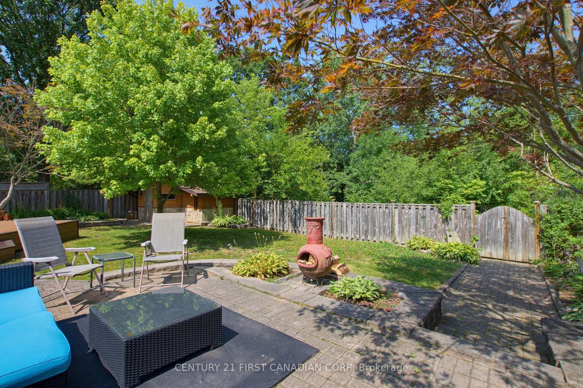 Photo 25 of 8 Meridene Crescent E, London, North G — HOMEH