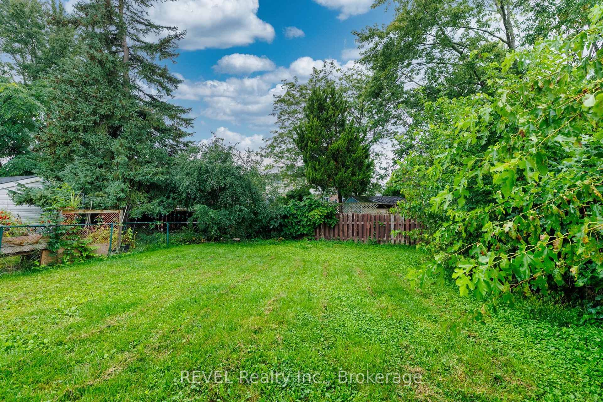 Photo 42 of 97 Tupper Drive, Thorold, Confederation Heights — HOMEH