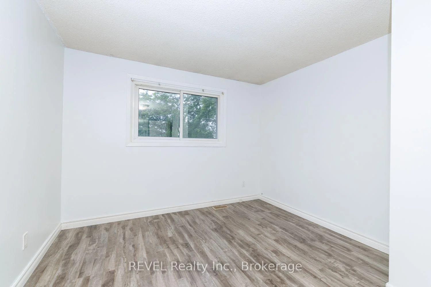 Photo 22 of 97 Tupper Drive, Thorold, Confederation Heights — HOMEH