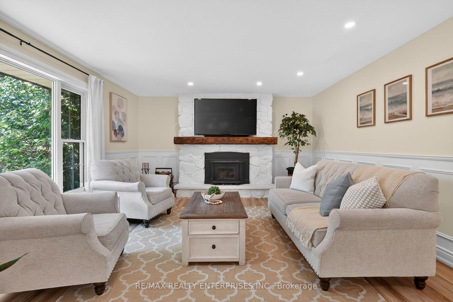 Photo 2 of 6543 Chippewa Road E, Hamilton, Mount Hope — HOMEH