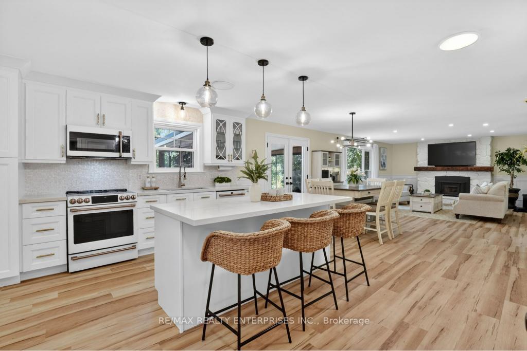 Photo 11 of 6543 Chippewa Road E, Hamilton, Mount Hope — HOMEH