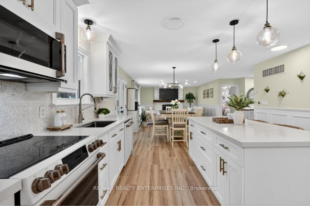 Photo 16 of 6543 Chippewa Road E, Hamilton, Mount Hope — HOMEH