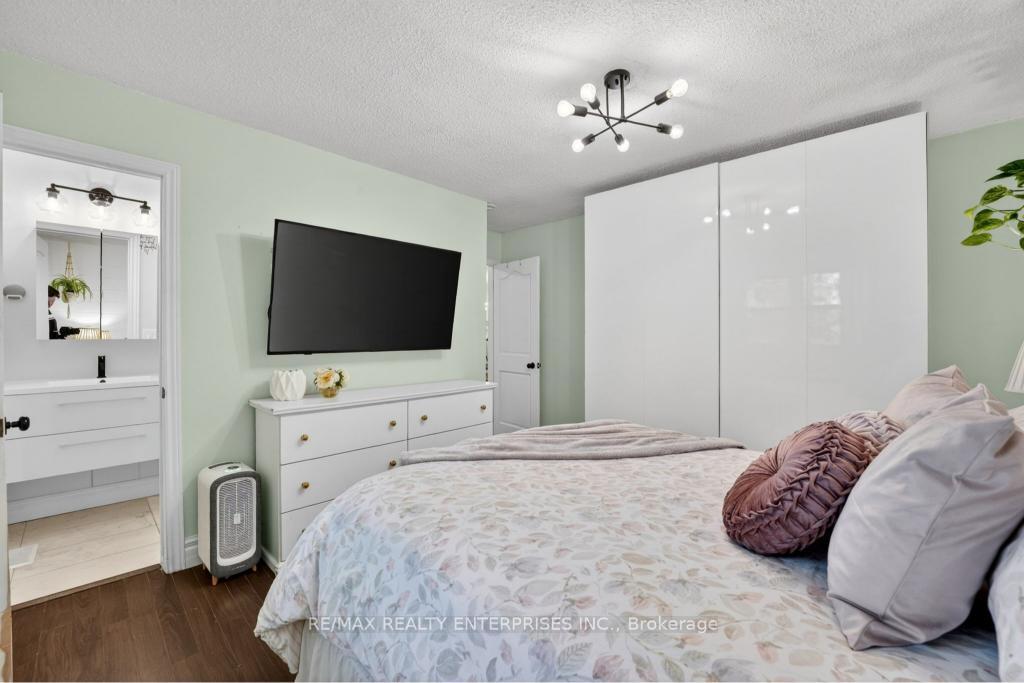 Photo 23 of 6543 Chippewa Road E, Hamilton, Mount Hope — HOMEH