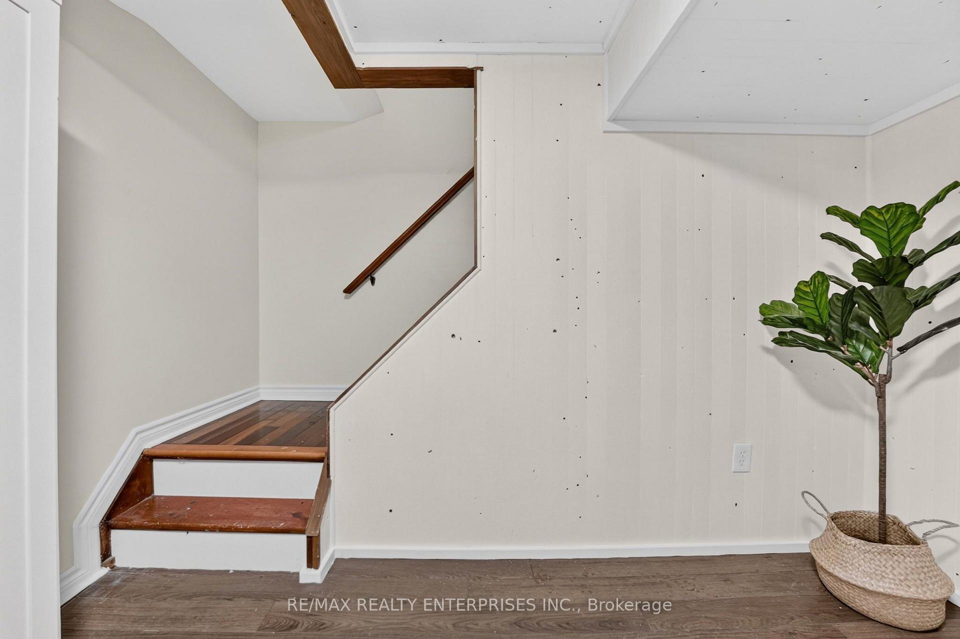 Photo 27 of 6543 Chippewa Road E, Hamilton, Mount Hope — HOMEH
