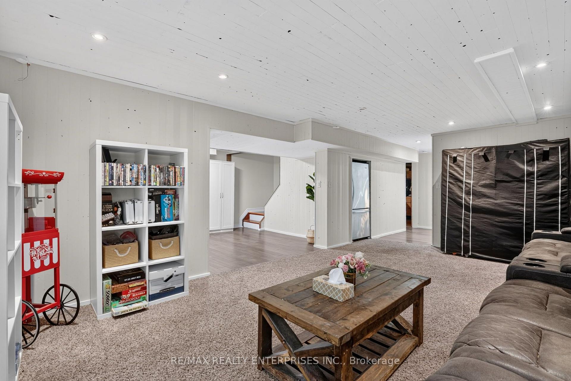 Photo 31 of 6543 Chippewa Road E, Hamilton, Mount Hope — HOMEH