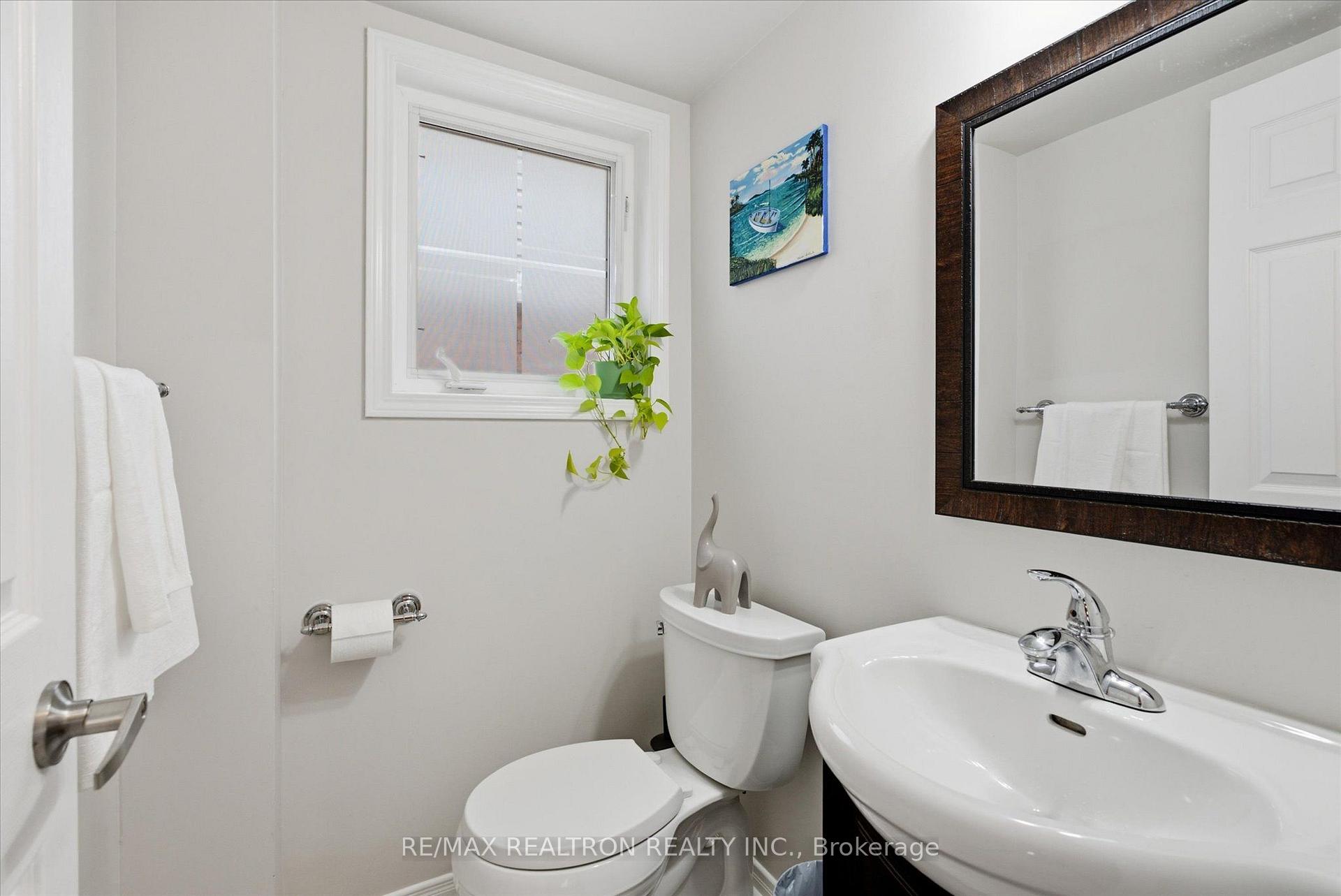 Photo 9 of 78 Hutton Place, Clarington, Bowmanville — HOMEH