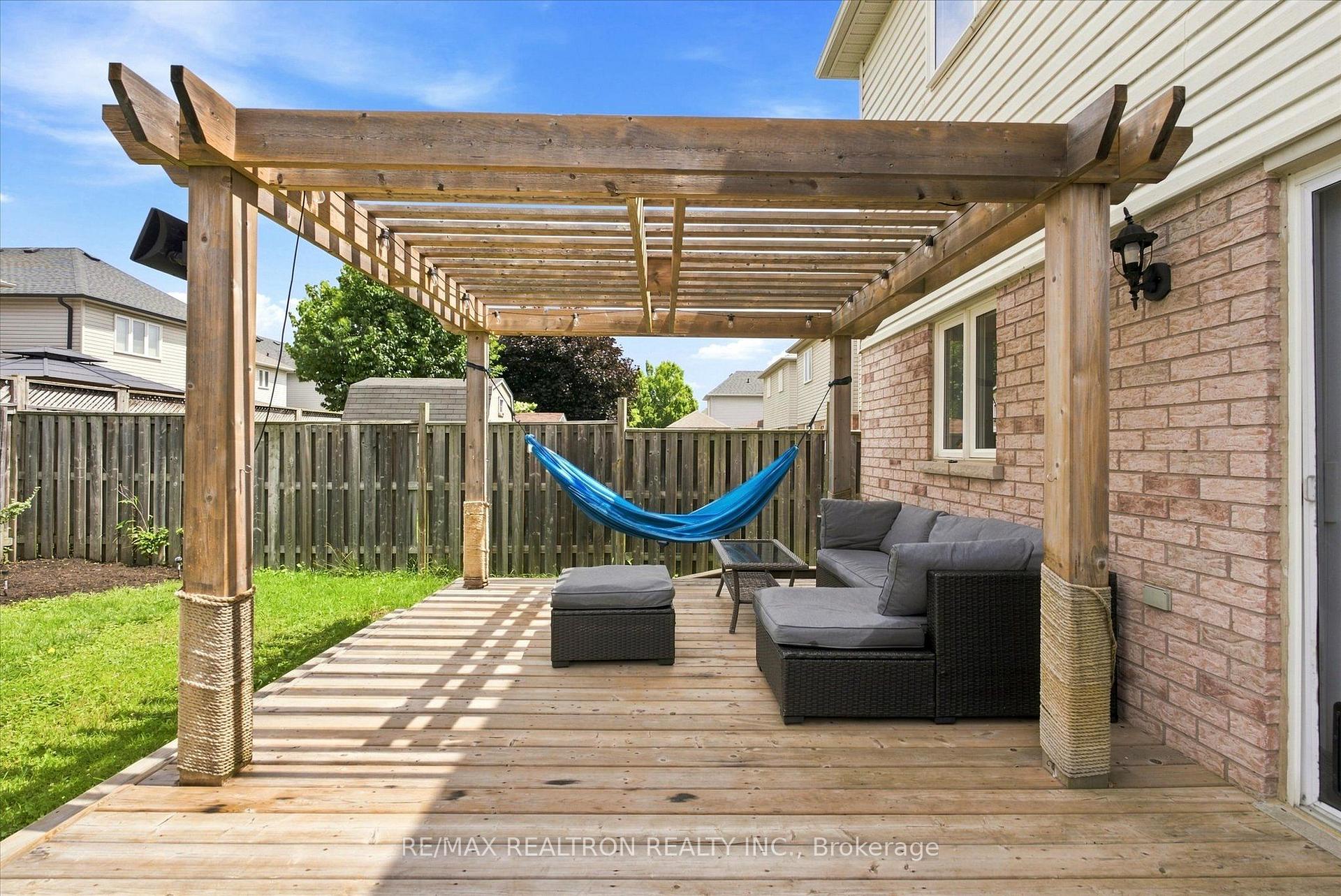 Photo 13 of 78 Hutton Place, Clarington, Bowmanville — HOMEH