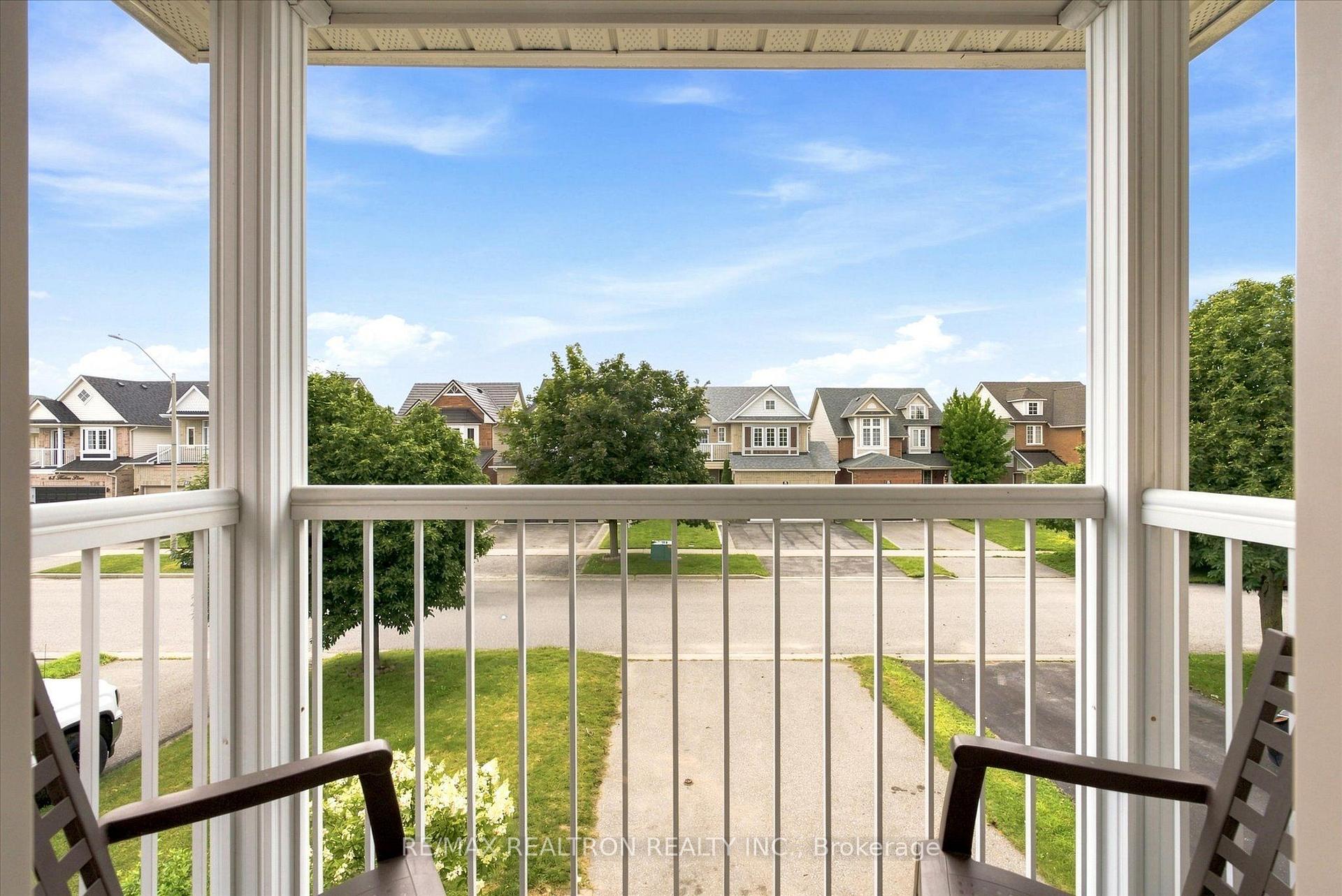 Photo 18 of 78 Hutton Place, Clarington, Bowmanville — HOMEH
