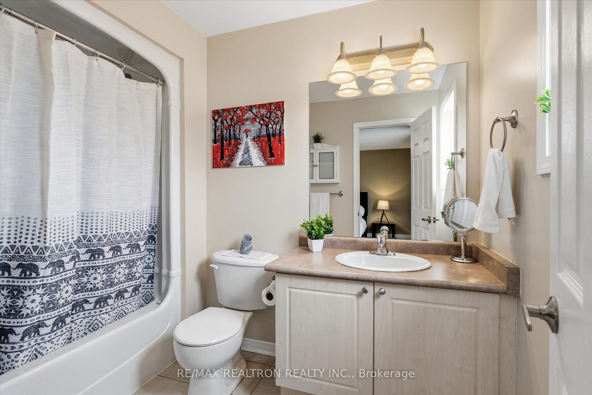 Photo 23 of 78 Hutton Place, Clarington, Bowmanville — HOMEH