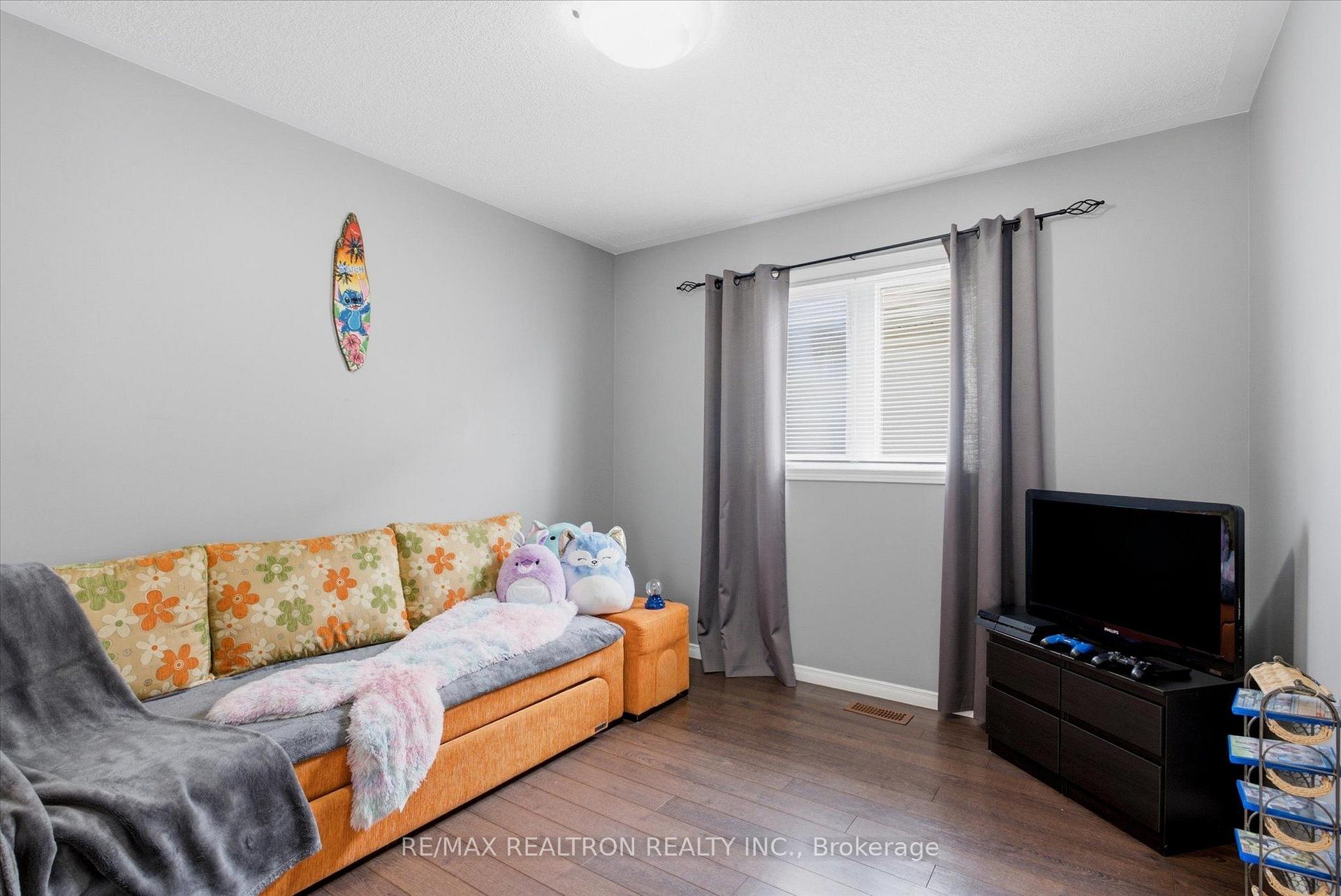 Photo 27 of 78 Hutton Place, Clarington, Bowmanville — HOMEH