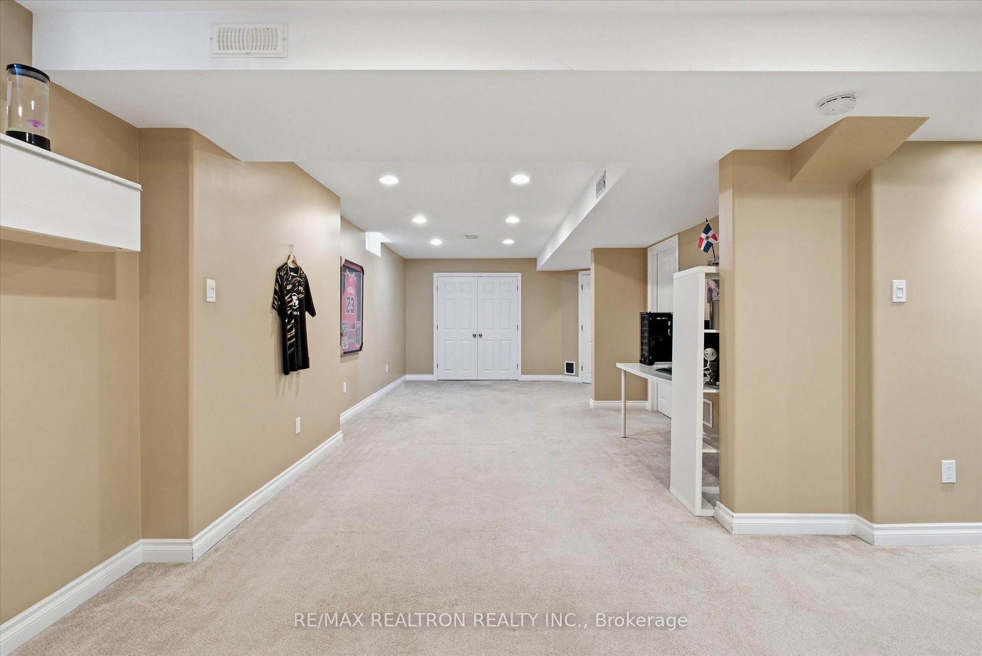 Photo 32 of 78 Hutton Place, Clarington, Bowmanville — HOMEH