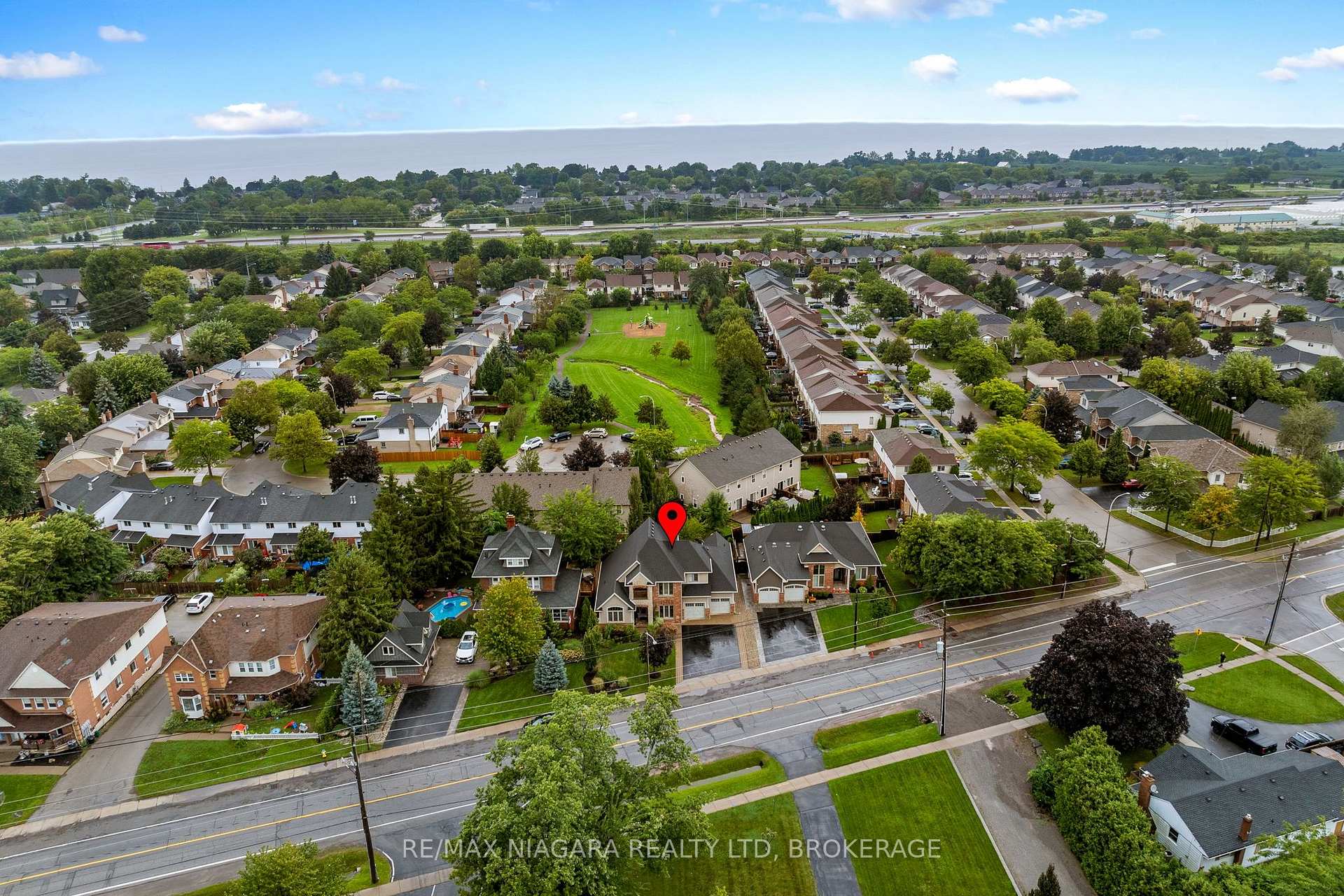 Photo 44 of 303 Main Street E, Grimsby, Grimsby East — HOMEH