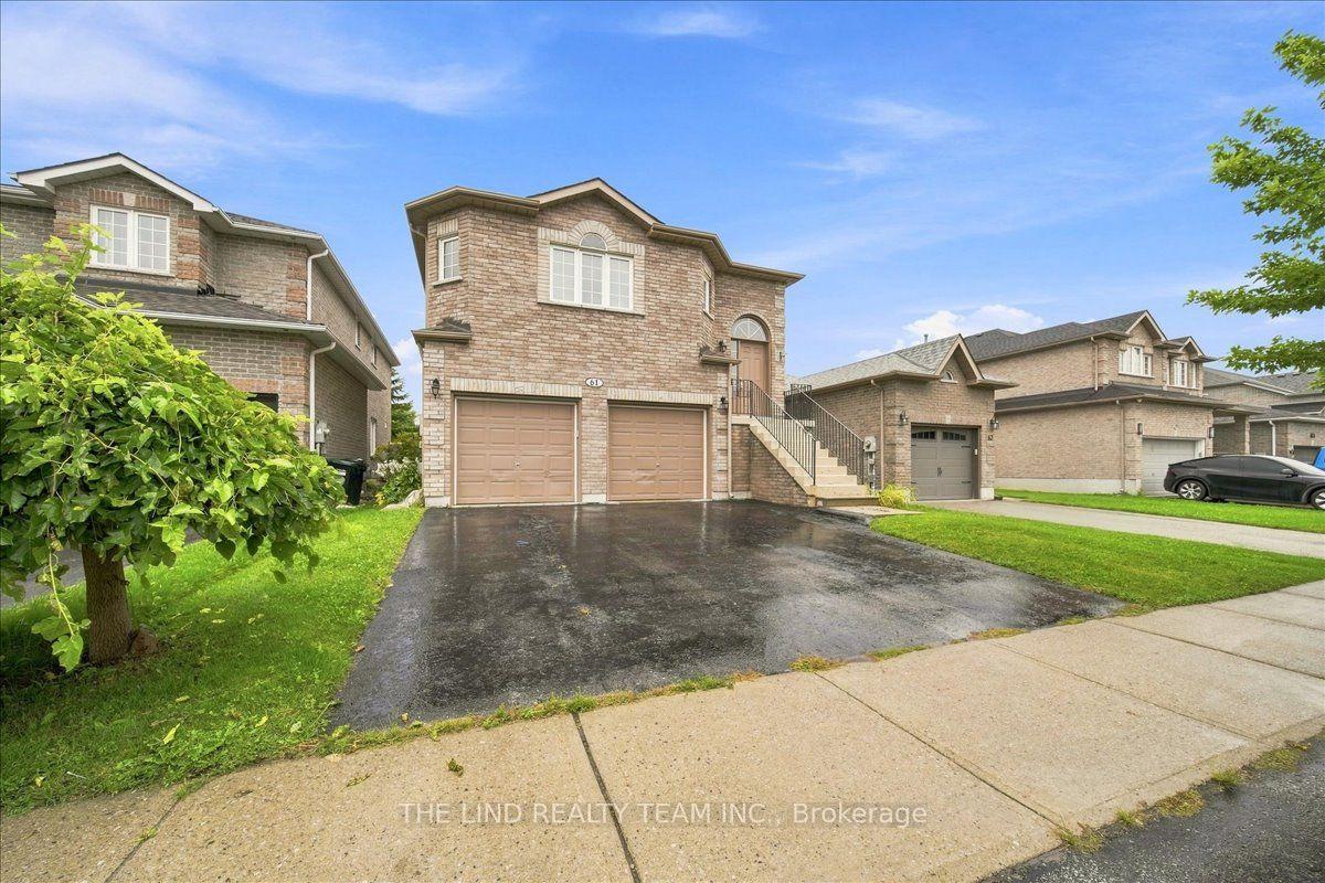 Photo 4 of 61 Mcintyre Drive, Barrie, Ardagh — HOMEH