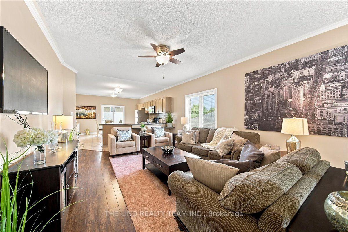 Photo 8 of 61 Mcintyre Drive, Barrie, Ardagh — HOMEH