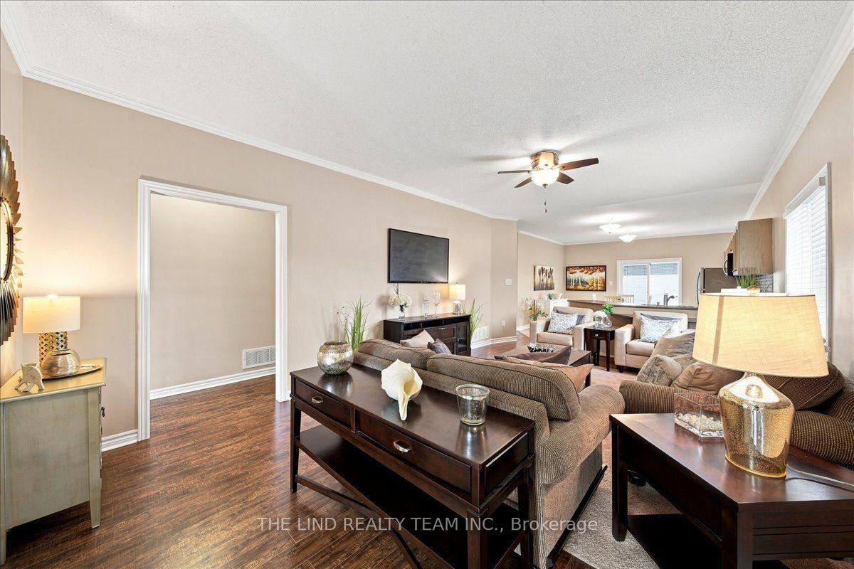 Photo 10 of 61 Mcintyre Drive, Barrie, Ardagh — HOMEH