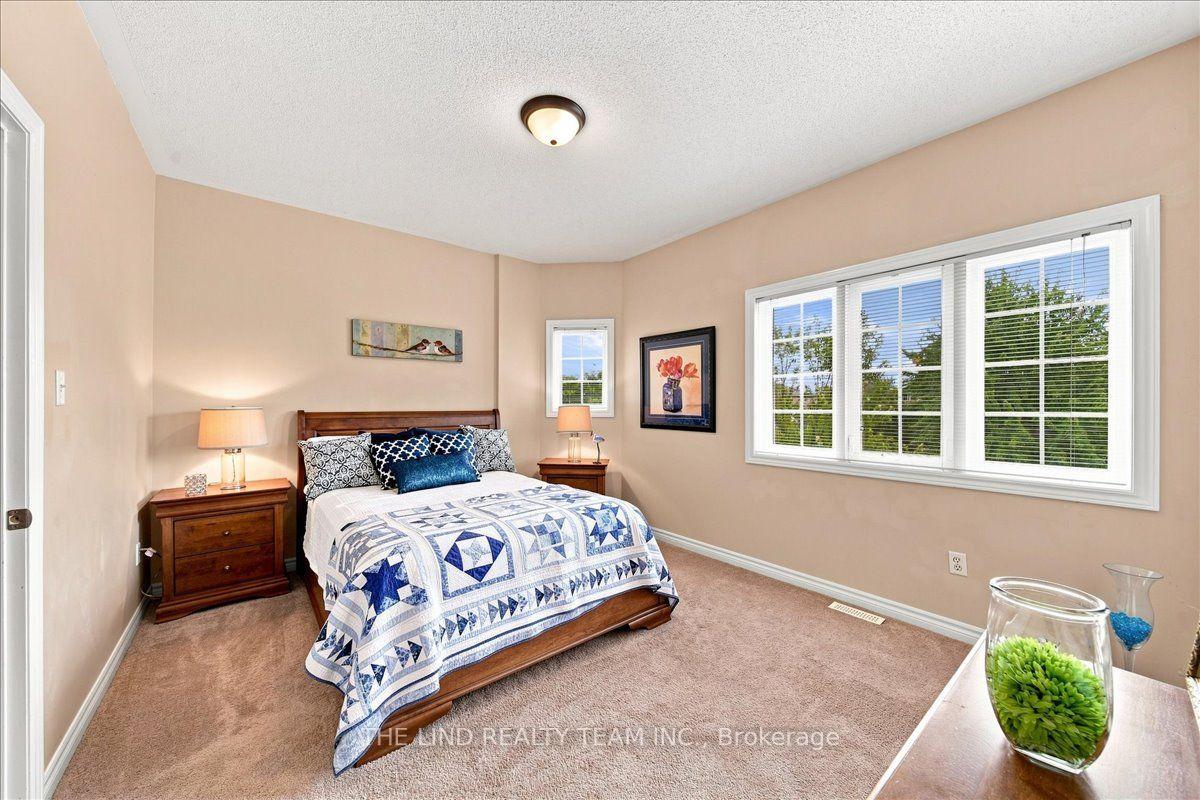 Photo 23 of 61 Mcintyre Drive, Barrie, Ardagh — HOMEH