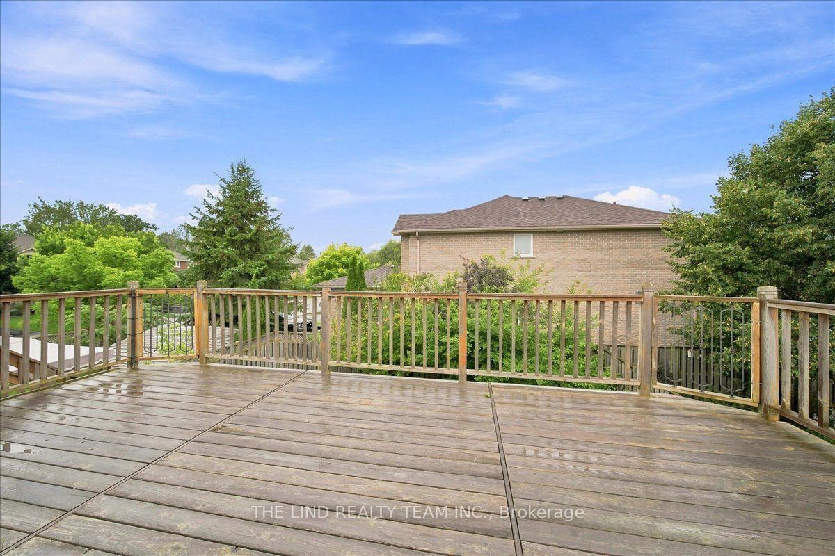 Photo 27 of 61 Mcintyre Drive, Barrie, Ardagh — HOMEH