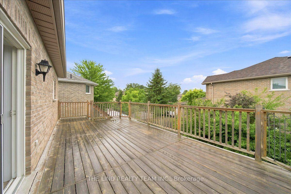 Photo 28 of 61 Mcintyre Drive, Barrie, Ardagh — HOMEH