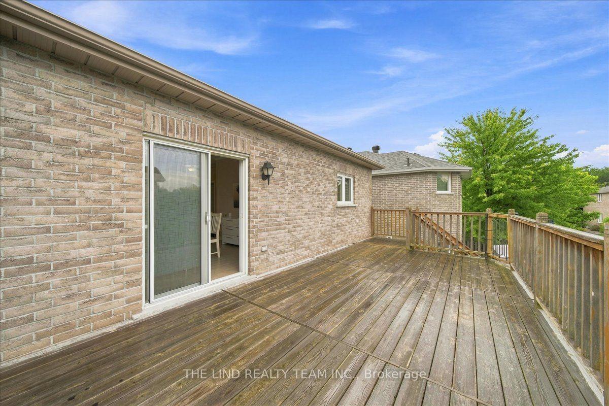 Photo 29 of 61 Mcintyre Drive, Barrie, Ardagh — HOMEH